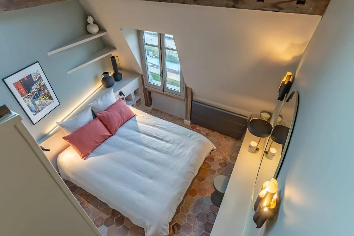 Apartment Lovely Penthouse Apt With Terrasse Paris France