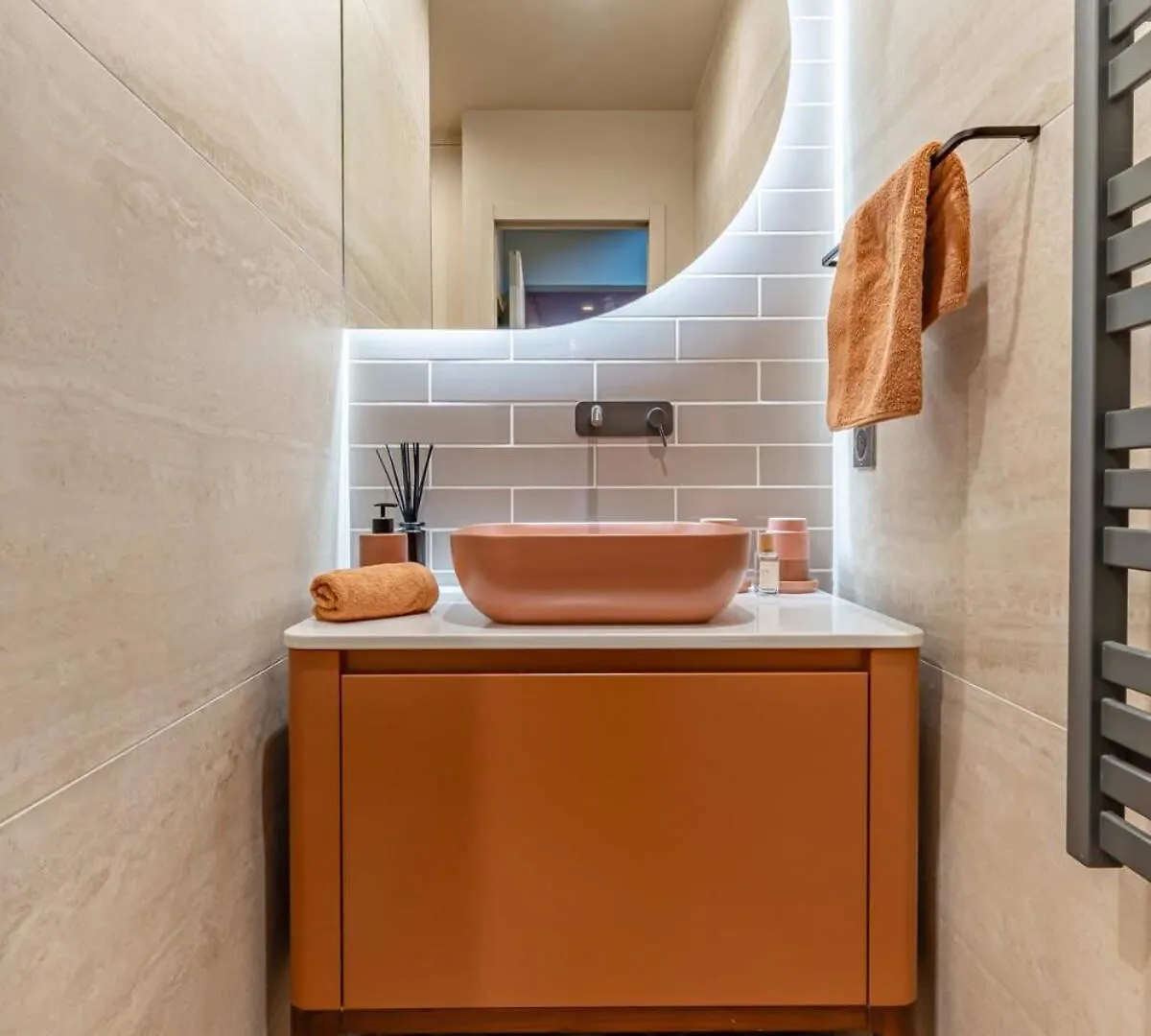 Lovely Penthouse Apt With Terrasse Paris France