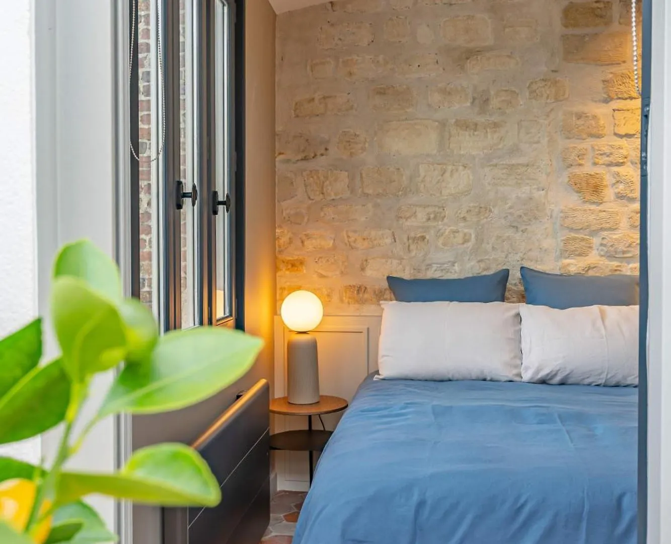 Apartment Lovely Penthouse Apt With Terrasse Paris